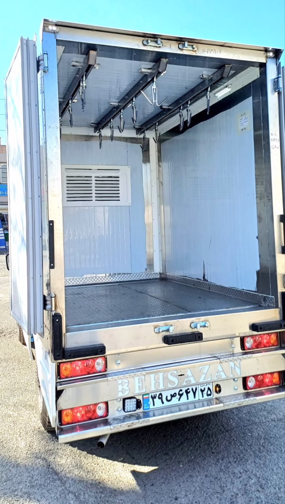 ماشین یخچال حمل گوشت